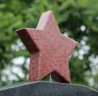 Гранитная звезда на памятник героям ВОВ в Орске (518406)